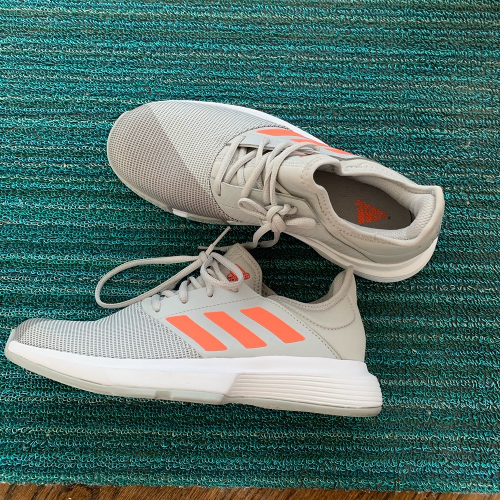 Adidas tennis shoes